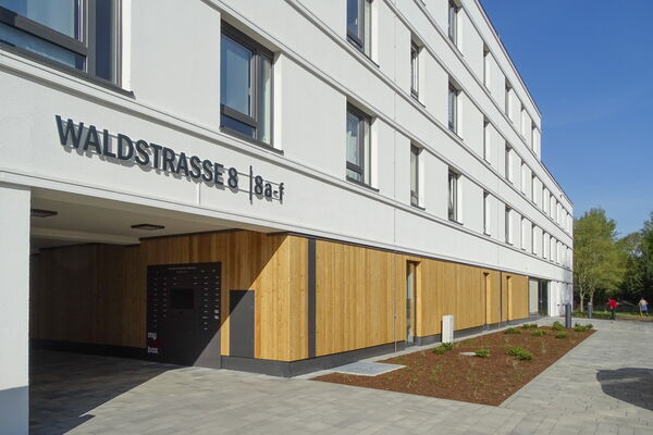 Gebäudeeingang Waldstraße 8